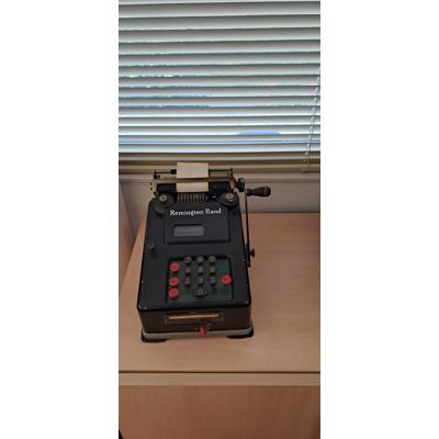 Antieke telmachine Remington Rand