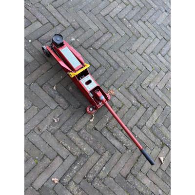 Garagekrik, moet bijgevuld