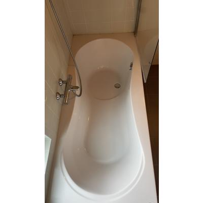 Bad met douchegedeelte