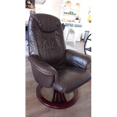 Leren draaifauteuil. 