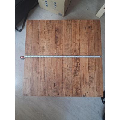 Houten tafel met 2 lade