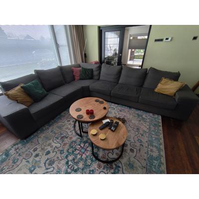 Grote grijze hoekbank