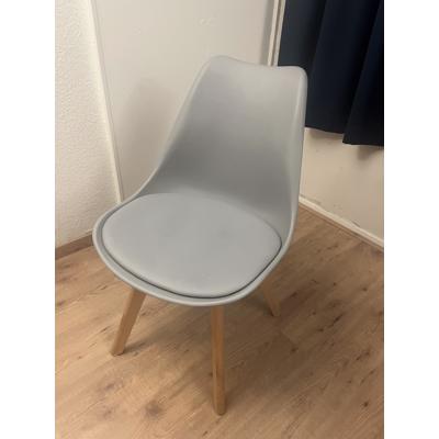 4 Moderne lichtgrijze Keeve (dupe) eetkamerstoelen – set van 4