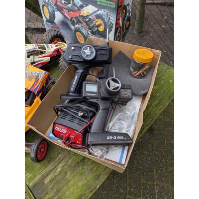 2 radio grafische autos