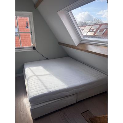 Tweepersoons boxspring incl matras