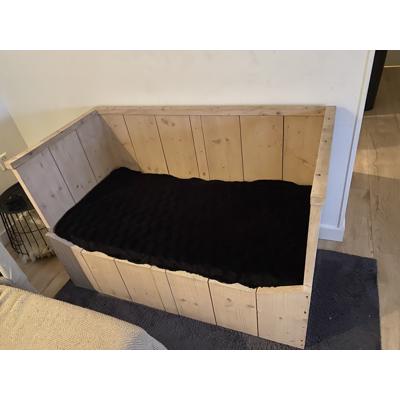 Houten bankje met opberg ruimte 