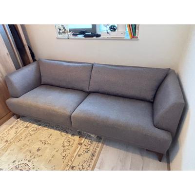 Prima bank, wie is eerst? (Whatsapp text only)