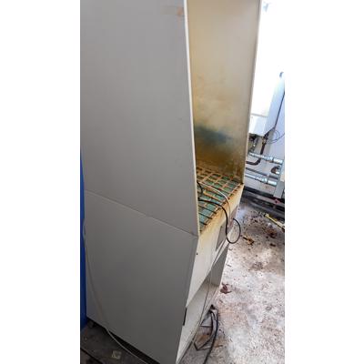 Spuitcabine verf/lijm gratis aangeboden