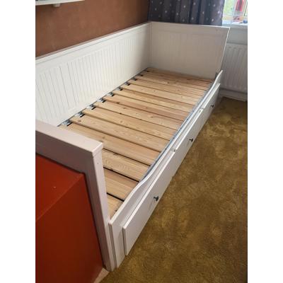 Hemnes bedbank