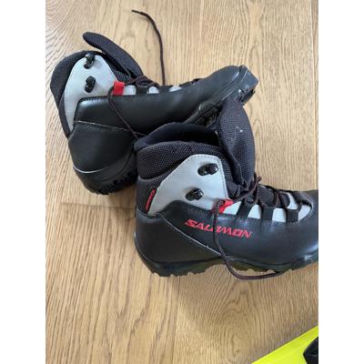 langlaufset schoenen maat 6 ski's 174 cm