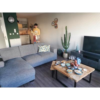 Grijze bank met lounge