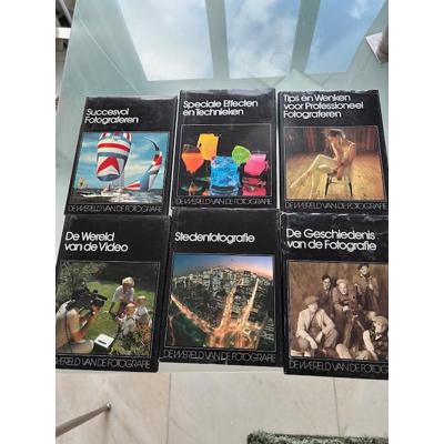 Boeken over fotografie: Succesvol fotograferen, Tips en wenken voor professioneel fotograferen, Speciale effecten en technieken, De wereld van de video, Stedenfotografie, De geschiedenis van de fotografie