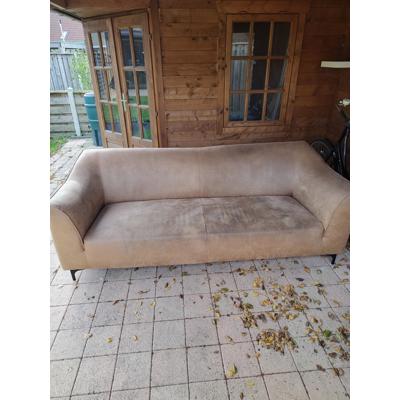 3-zits bank in hypoallergeen (nep)suede cognac kleur