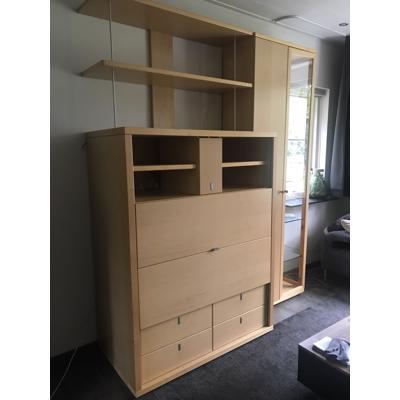 Ruime Tv kast, ahorn