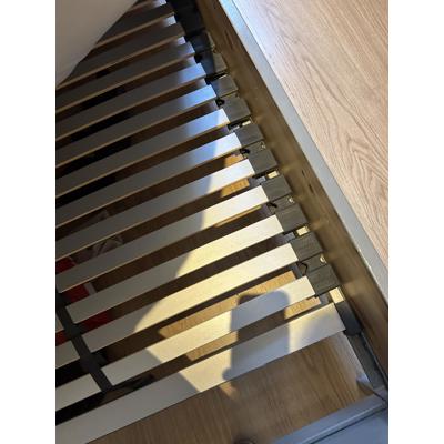 Extra lang 2-persoonsbed (160x220) inclusief lattenbodem en matrassen