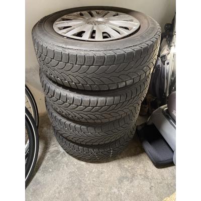 Autovelgen met winterbanden Set 4 stuks