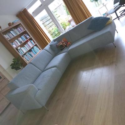 Prima hoekbank zoekt nieuwe eigenaar