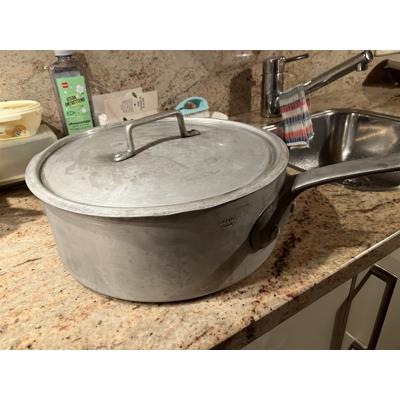 Vijf liter ( oude, professionele) steelpan