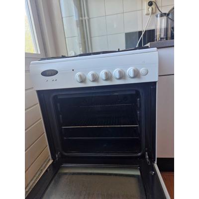 Gratis fornuis Bosch met oven - ophalen op 17, 18 of 19 juli. 