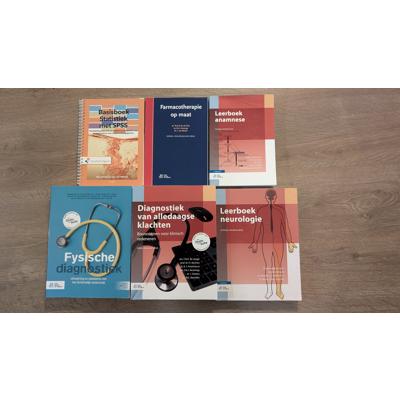 physician assistant of geneeskunde studieboeken