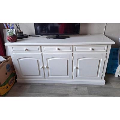 oud dressoir - geschilderd in roomwit