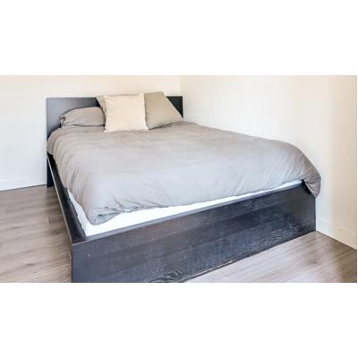 Tweepersoonsbed met matrassen