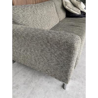 Driepersoons grijze stoffen bank