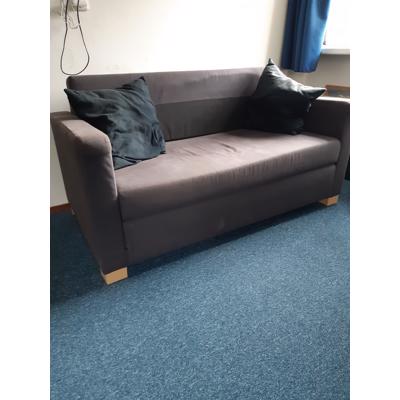 slaapbank en 2 sierkussens