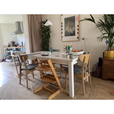 Stevige witte eettafel 180x95