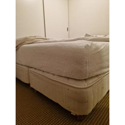 Bed boxspring 140x200