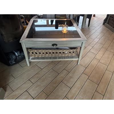 Salontafel met glasplaat