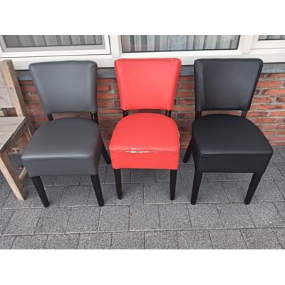 Drie stoelen