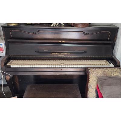 Barratt & Robinson piano