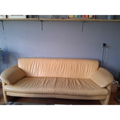 Mooie 3 zits bank. Brengt de zon in je kamer!