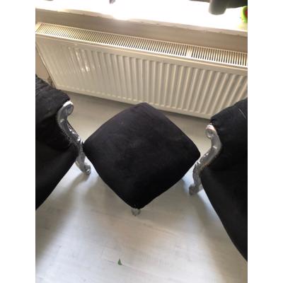 2 stoelen met voetenbankje