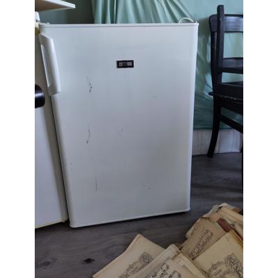 Koelkast met vriesvakje 82 cm