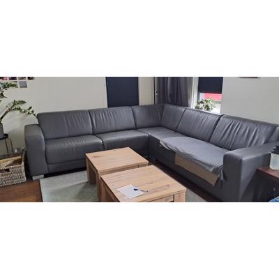 Gratis af te halen hoekkbank, gebruikt.