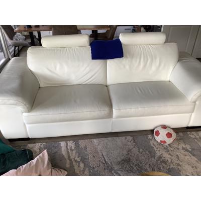 Witte leren bank