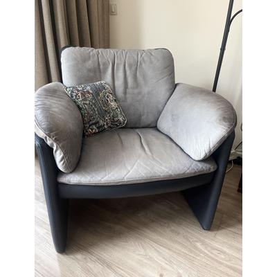 Blauwe fauteuil