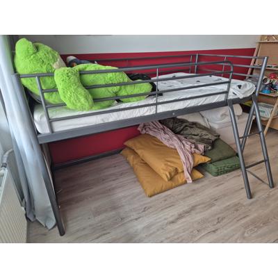 IKEA SVARTA halfhoogslaper