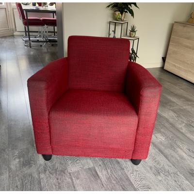 Rode fauteuil van Sanders Wonen