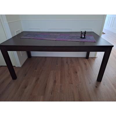 Eettafel, donker fineer