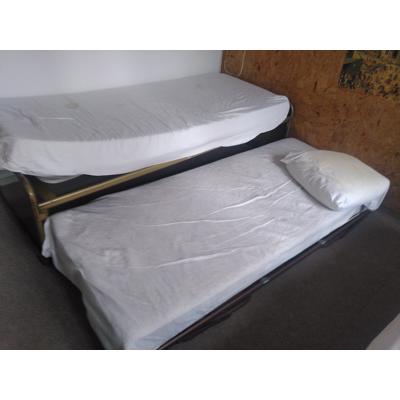 Bedden met spiraalbodem en buisframe