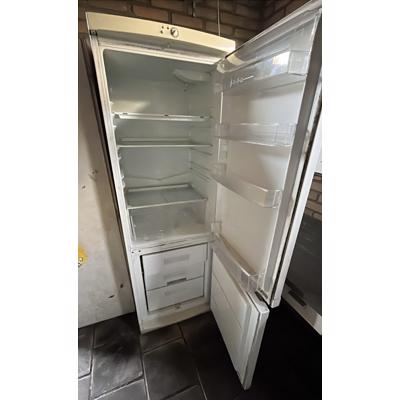 Koelkast wit staand (+10 jaren oud)