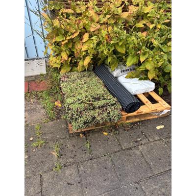 Nog stuk sedum dak over, 
