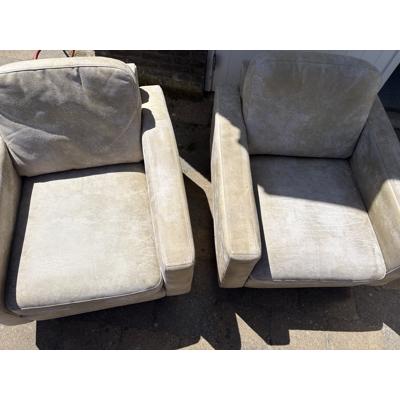 2 fauteuils in redelijke staat 