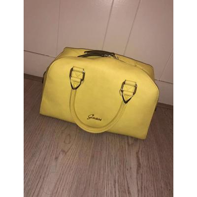 Gele Guess hand tas in goede conditie. 