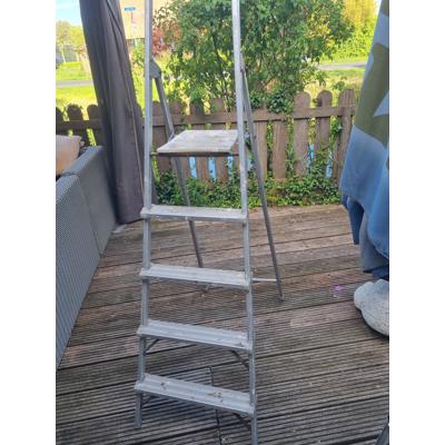 Huishoud trap met 4 treden