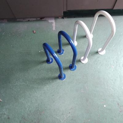 muurbeugels om plank op te bevestigen