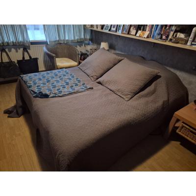 2 persoons bed en 1 persoons bedden